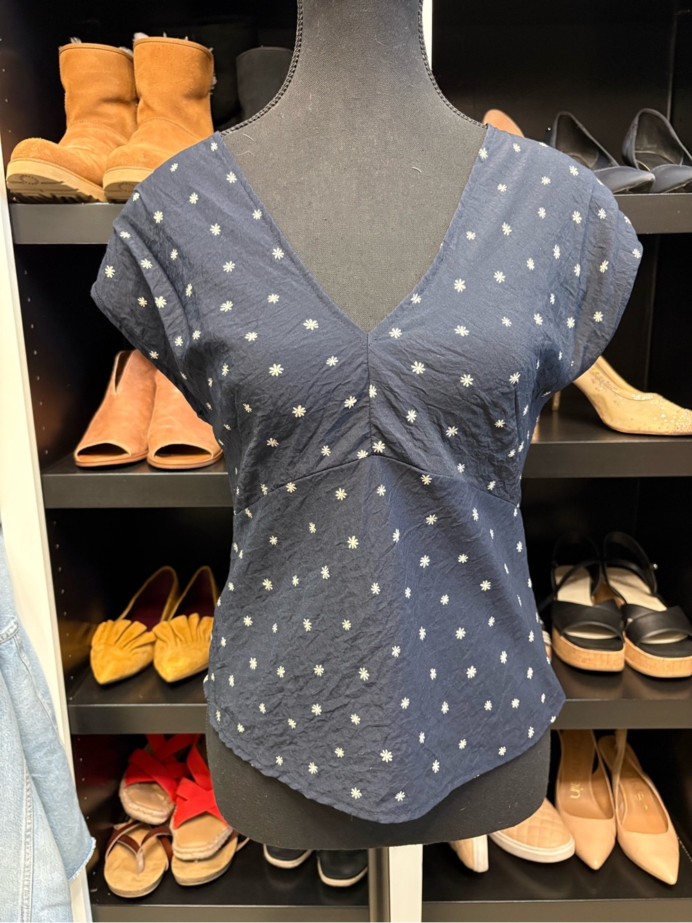 Madewell Navy V-Neck Daisy Print Top w/ Side Zip